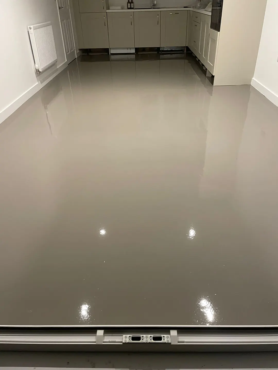 Kitchen with 3mm levelling screed